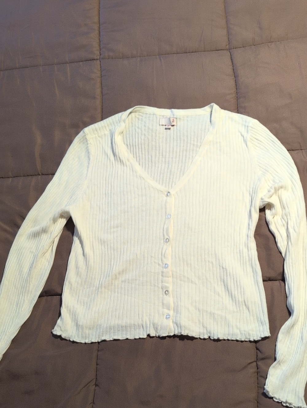 SO White Ribbed Button-Front V-Neck Cardigan